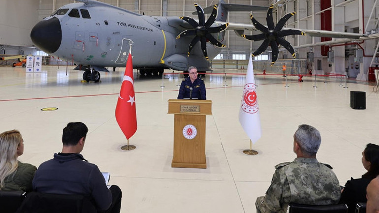 MSBden GKRYye askeri geçit töreni tepkisi: Provokatif eylemler istikrar ortamına zarar veriyor