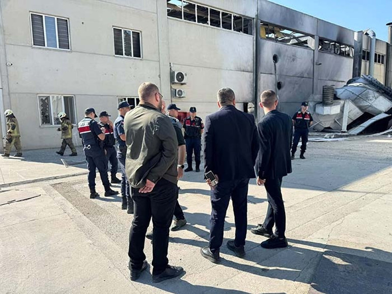 İzmirde fabrikada patlama: 3ü ağır 7 işçi yaralandı