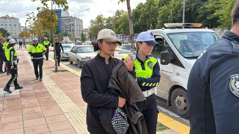 Eskişehir’de nefes kesen kovalamaca: Uyuşturucu dolu çantayı atıp kaçarken yakalandılar