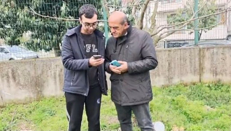 Liselilerden Tarlasist uygulaması... Tarlaya en uygun ürünü söylüyor, kazancı hesaplıyor