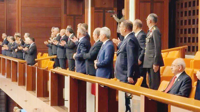 Bu fotoğrafta neler var neler yok