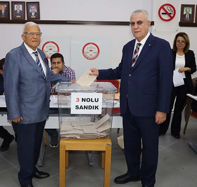 Zeki Kıvanç’tan gövde gösterisi