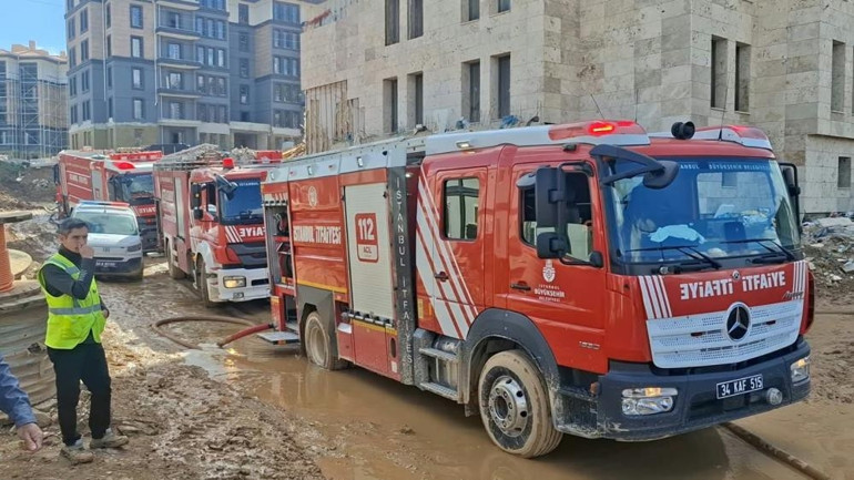 Tuzla’da şantiye alanında yangın paniği