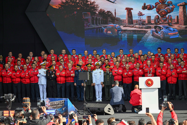 Cumhurbaşkanı Erdoğan: Taviz vermeyeceksiniz, Türkiye’nin geleceği emin ellerdedir