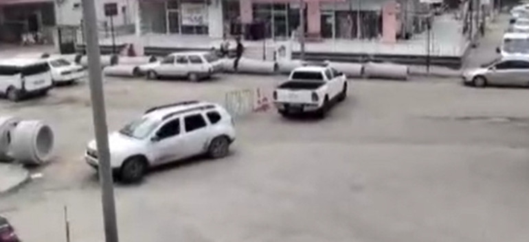 Adana ve Osmaniyede peş peşe depremler Panik dolu anlar kamerada