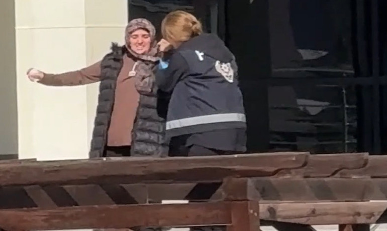 Sivas’ta sınava geç kalan kadın aday okul bahçesini birbirine kattı: Bu benim son şansımdı