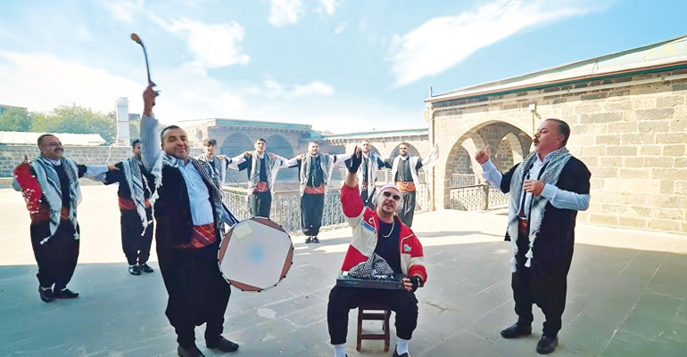 İzmir AK Parti’ye geçince İzmir halkı ne yapar