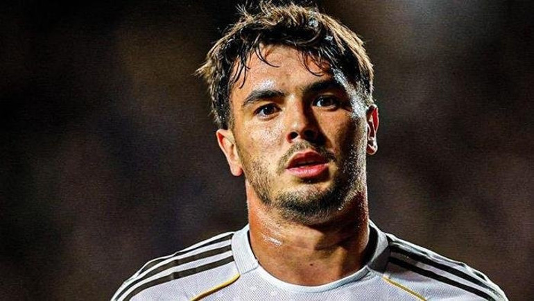 Fenerbahçenin listesinde 2 yıldız Bedava sürprizi