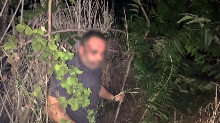 10 milyonluk lüks aracını bırakıp çalılıklara kaçtı: Polisin uyurken bulduğu sürücüden ilginç soru