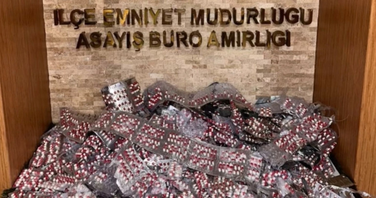 Çöpteki kolilerden dev uyuşturucu ağı çıktı: Kağıthane polisi iğneyle kuyu kazdı, milyonluk zulayı buldu
