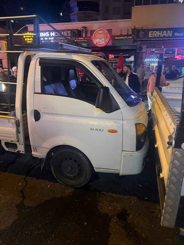 Alanyada feci kaza: Kamyonetin metrelerce sürüklediği genç motosiklet sürücüsü can verdi