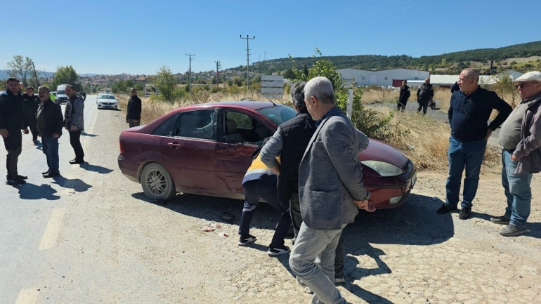 Kütahyada feci kaza: Otomobille çarpışan motosikletin sürücüsü hayatını kaybetti