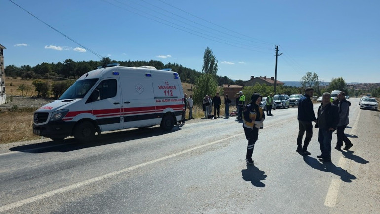 Kütahyada feci kaza: Otomobille çarpışan motosikletin sürücüsü hayatını kaybetti