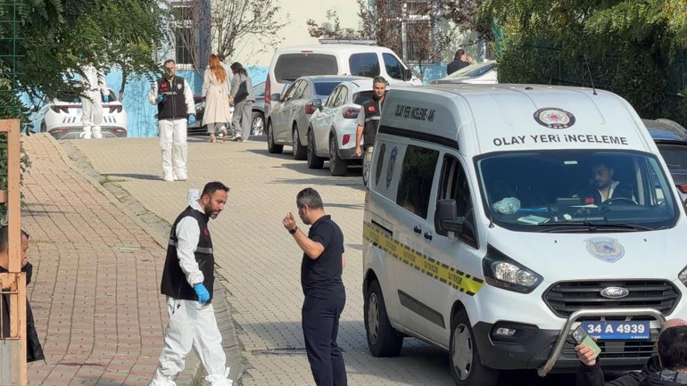 Başakşehirde ortaokulda bıçaklı saldırı: Yaralı öğrenciler var