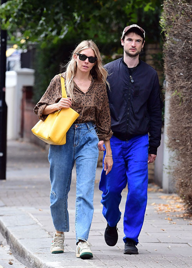 Altı buçuk aylık hamileyken aşk sahnesi çekmek zorunda kaldım... Hiç kolay değildi