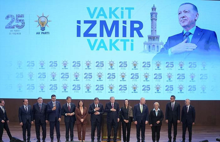 Son dakika... İzmir Büyükşehir Belediye Başkanı Cemil Tugay, AK Partiye katıldı
