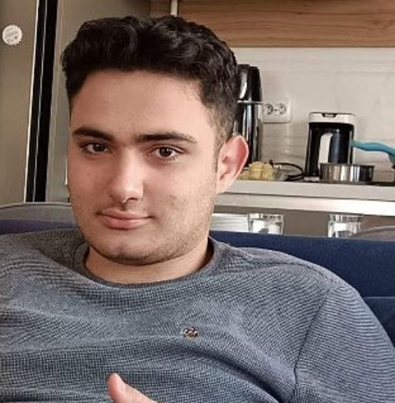  Zehra ile Ömer yeni nişanlanmışlar