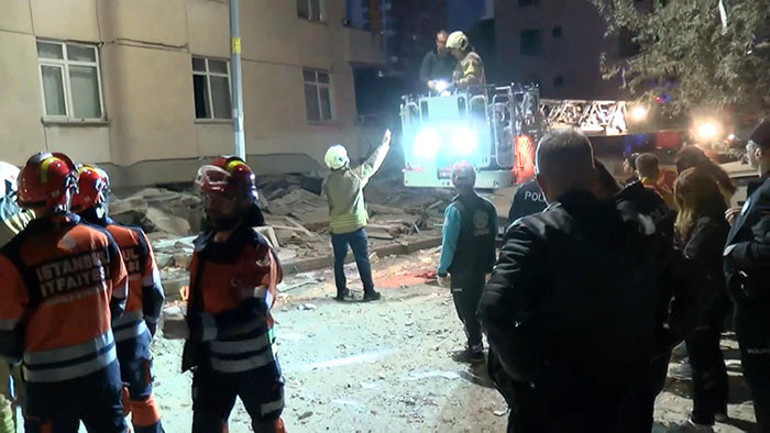 Son dakika... Maltepede 7 katlı binada çökme: Arama kurtarma çalışmaları sürüyor
