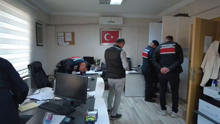 Yahşihan Belediyesi yolsuzluk soruşturmasında kasa iddiaları: 9 kişi yakalandı, tapulara el koyuldu