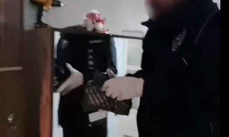 Sakarya’da özel harekat destekli ‘Sokaklar Güvende’ baskınlarında 19 gözaltı