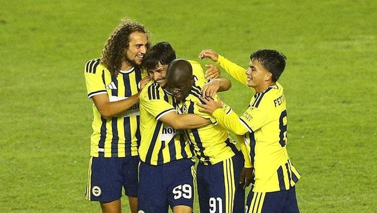 Fenerbahçe’de Mert Hakan ve sakatlık müjdesi Eli ilk kez güçlü