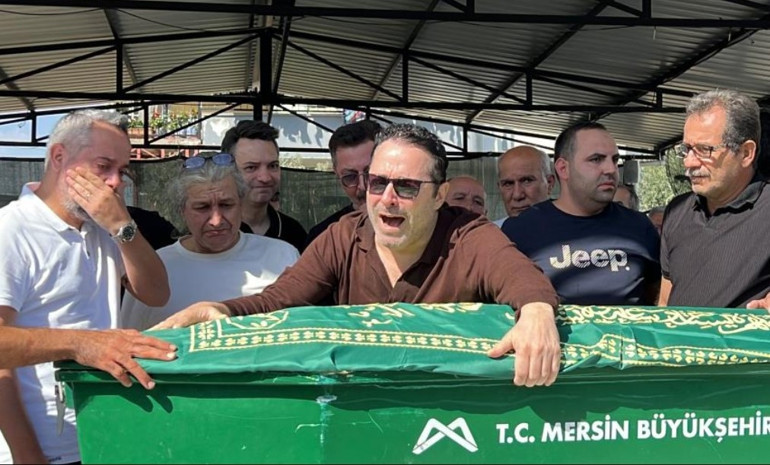 Atilla Taş kızı Sezeni toprağa verdi... Babam, ben geldim babam