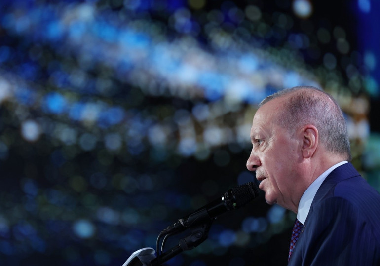 Muhalefet para kulesi hesabını versin Cumhurbaşkanı Erdoğan: Milletin parasına el uzatan karşısında bizi bulur