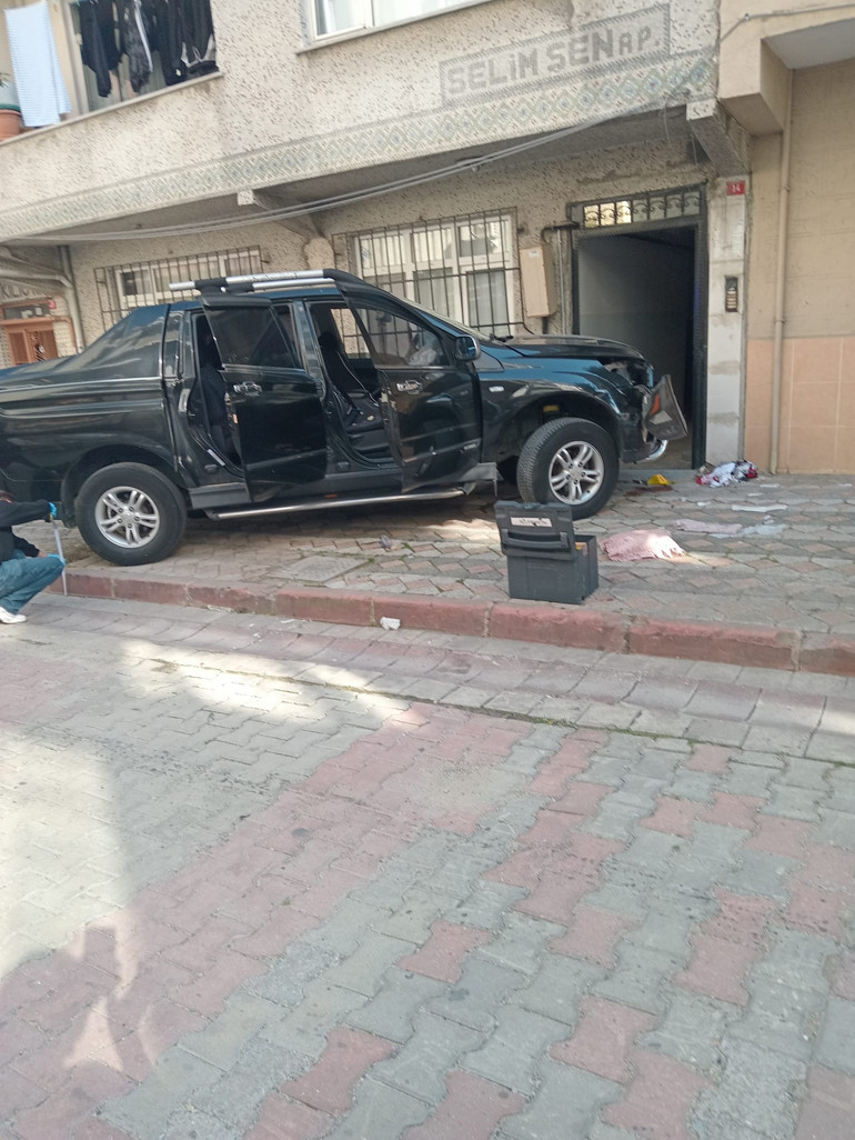 Yön tarifi yapıyordu Gaza fazla basınca pikapla eşinin katili oldu