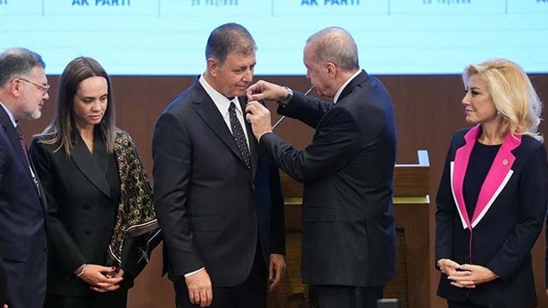 Cemil Tugay AK Parti’ye geçişinin perde arkasını anlattı: Cumhurbaşkanı Erdoğan bana güven verdi