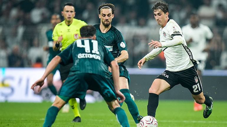 Beşiktaş-Kocaelispor maçını yazdılar: Şiddetle ihtiyacı var Nedeni anlaşılır gibi değil