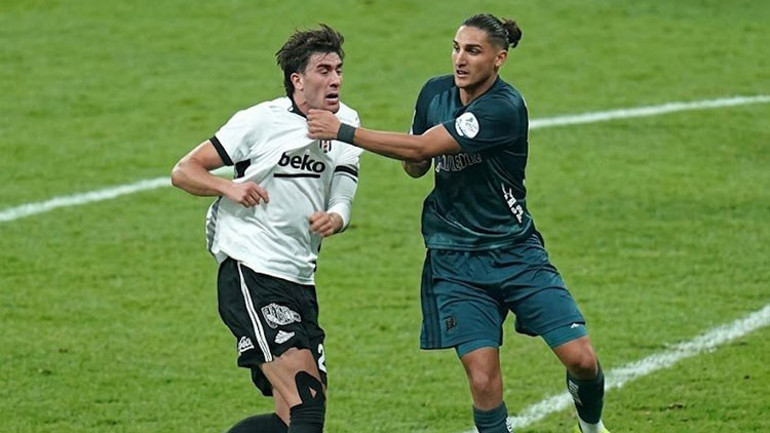 Fırat Aydınus, Beşiktaş-Kocaelispor maçındaki hakem yönetimini yorumladı: İspanyol VAR uyuyunca 2 penaltı, 1 kırmızı kart atlandı