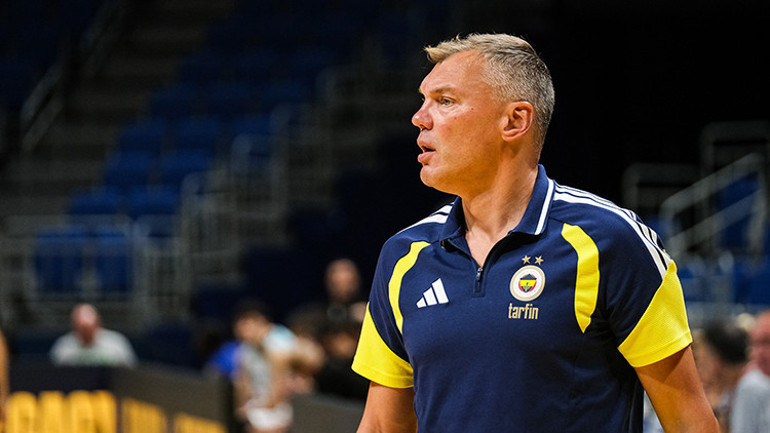 Fenerbahçe başantrenörü Sarunas Jasikevicius: Kadromuzdan memnun olmalıyız