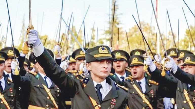 İki çuval inciri berbat eden adam: Ümit Özlale