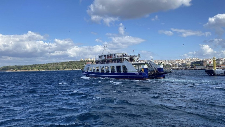 Gökçeada ve Bozcaada hatlarında seferler fırtına nedeniyle iptal edildi