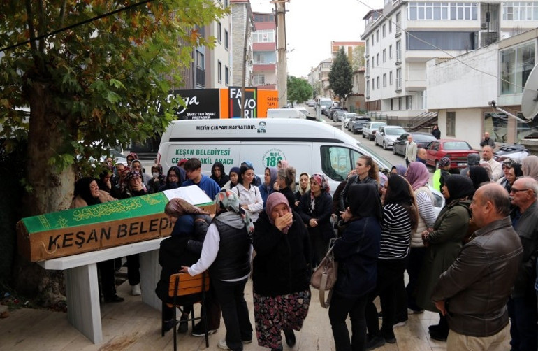 Türkiyenin anne sütüyle destek verdiği İsmet Polat Kaşıkçı kansere yenik düştü