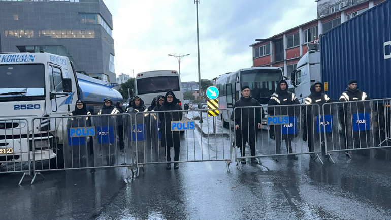 Son dakika... Halk TVye kayyum atandı Binada arama: 17 gözaltı kararı