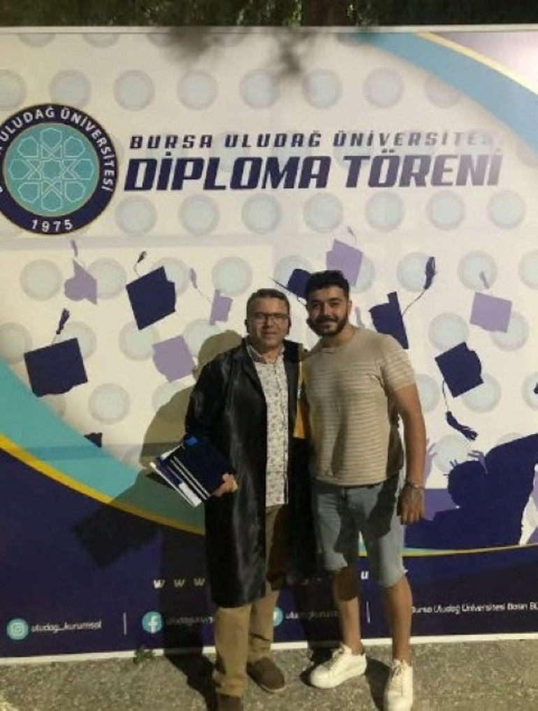 Eski kıdemli başçavuş, üniversiteyi birincilikle bitirip psikolog oğluyla meslektaş oldu