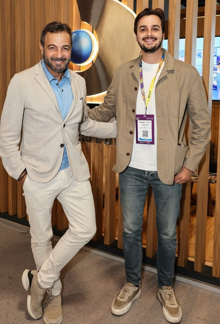 Kerem Alışık Haysiyetle Cannesda