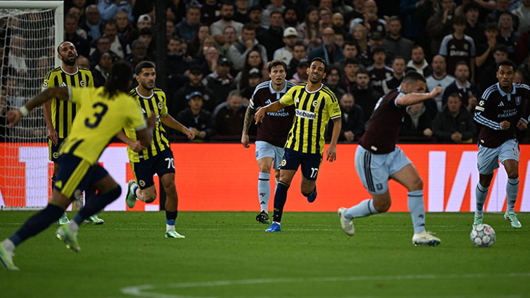 Aston Villa maçında Vedat Muriqinin 30 dakikası olay oldu: Fırsatları tepti, hata yaptı