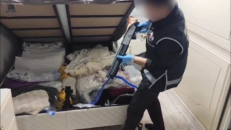 Sanal medyadan eleman temin eden çeteye darbe: 25 şüpheli yakalandı