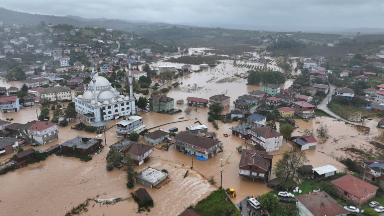 SON DAKİKA İSTANBUL HAVA DURUMU HABERLERİ 15 EKİM 2026: İstanbul'da yarın okullar tatil mi? İstanbul'da yağmur ne zaman bitecek? Meteoroloji'den peş peşe uyarılar...