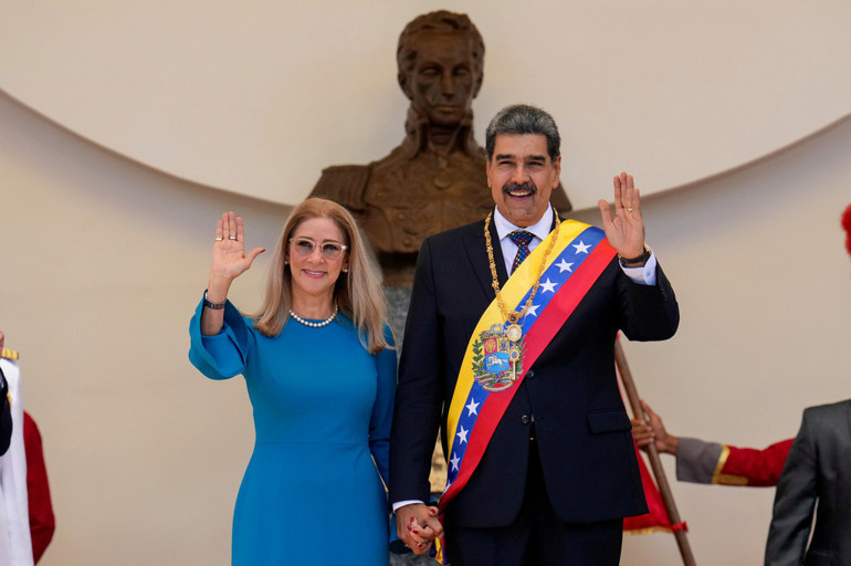 Venezuela Devlet Başkanı Maduro ve eşi Flores hakim karşısına çıktı