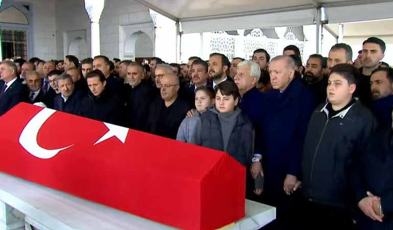 Üsküdar Belediye Başkan Vekili Gültekine veda | Cenazede duygusal anlar: Cumhurbaşkanı Erdoğan, ellerini bırakmadı