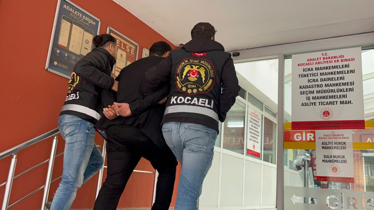 Atatürke hakaret iddiası: Şüpheli adliyeye sevk edildi