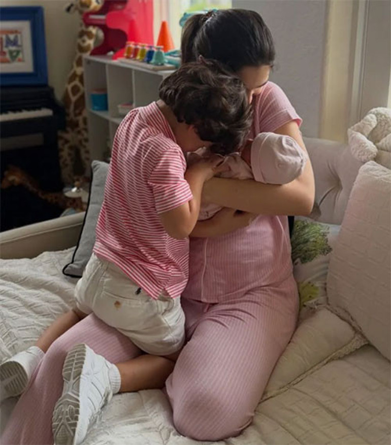 31 yaş büyük kocası ona masal gibi bir hayat yaşatıyor: Taçlı güzel iki çocuk annesi oldu... Üç aylık kızımızla ilk aile gezisi