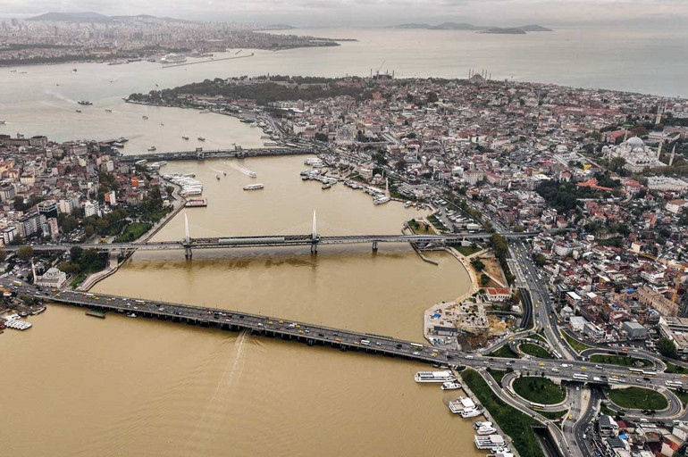Aracı dereden çıkarılan Derin’in kızları: ‘Ne olur babamı bulun’