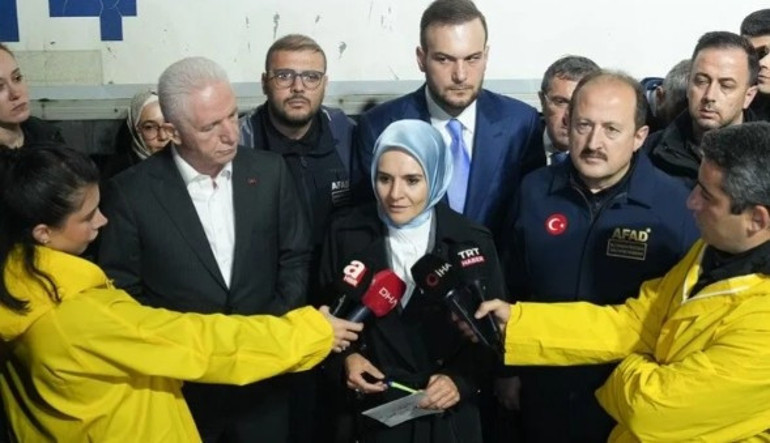 Tehlike geçmedi: Sağanak yağış geri geliyor Sel felaketinin ardından uyarılar peş peşe geldi | Meteoroloji saat verdi: İstanbul dahil 45 ilde alarm
