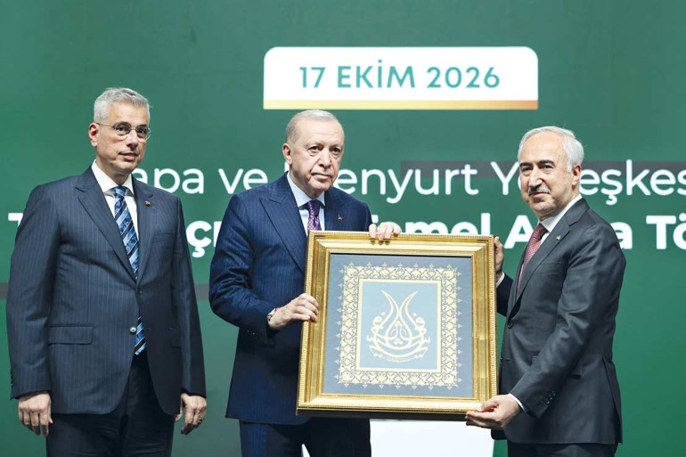 Çapa’da temel atma törenine katılan Erdoğan: Sağlıkta çekim merkezi olacağız