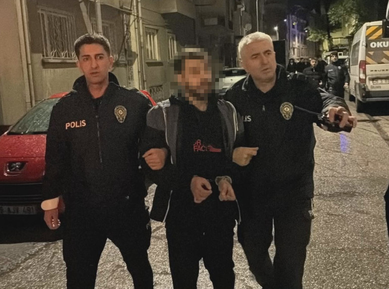Eskişehirde sokak ortasında cinayet: Hak etti, vurdum diyen katil zanlısı yakalandı