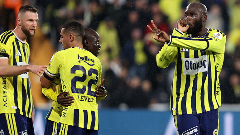 Fenerbahçenin Alanyaspor maçında verilmeyen golü doğru mu Fena bir hata